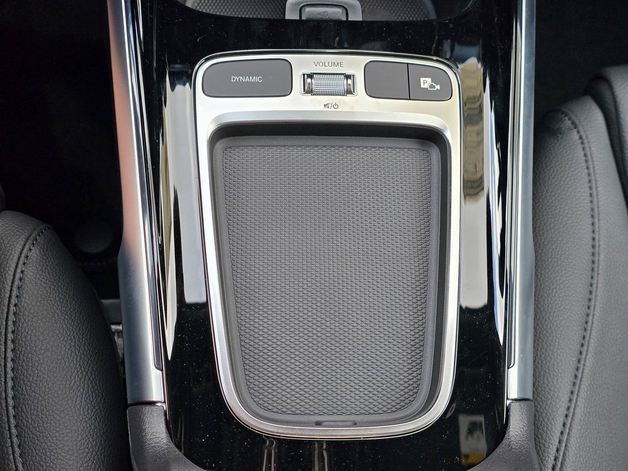 Used 2026 Mercedes-Benz GLB 250 4MATIC image 18