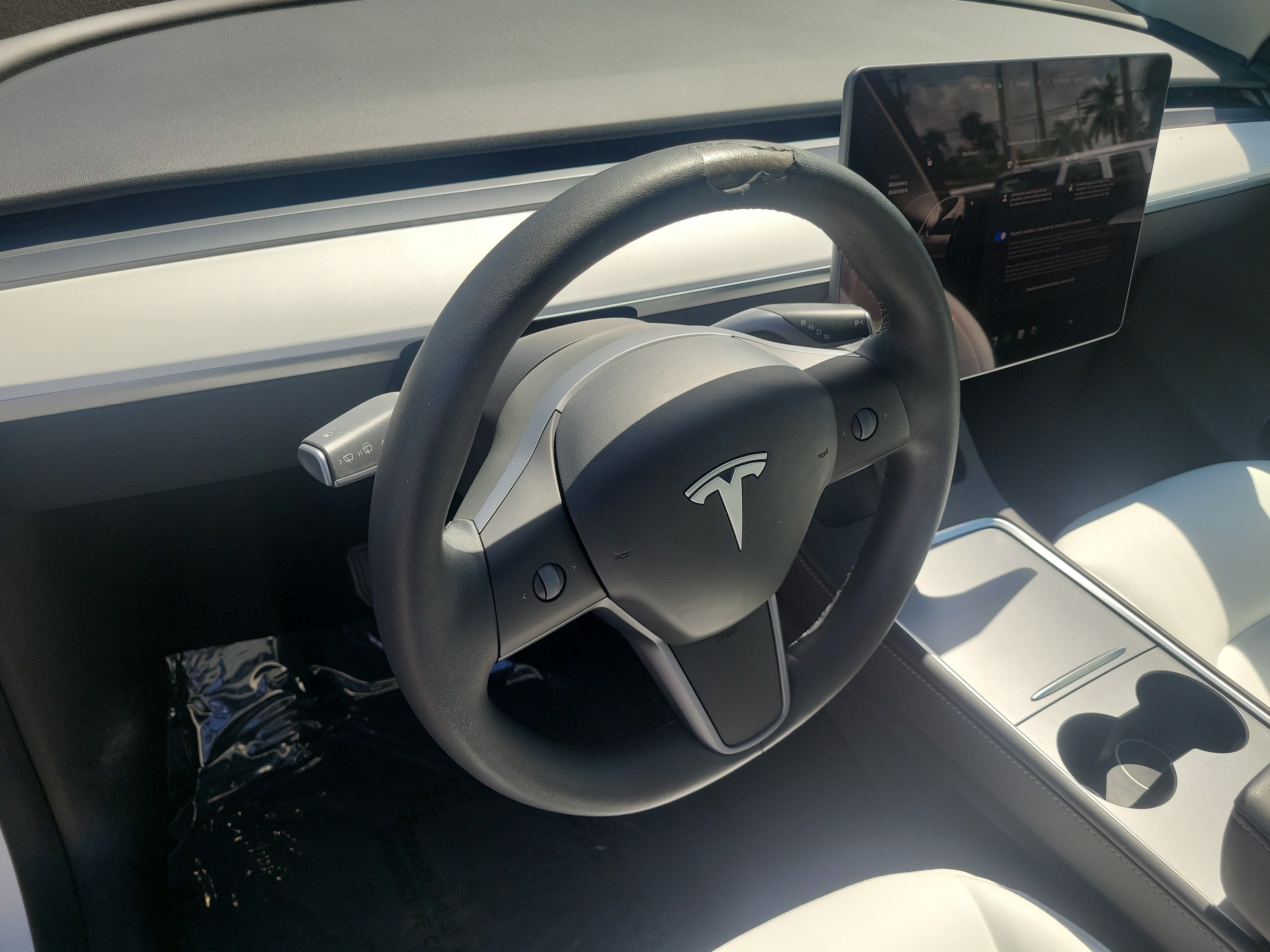 Used 2024 Tesla Model Y Long Range RWD image 13