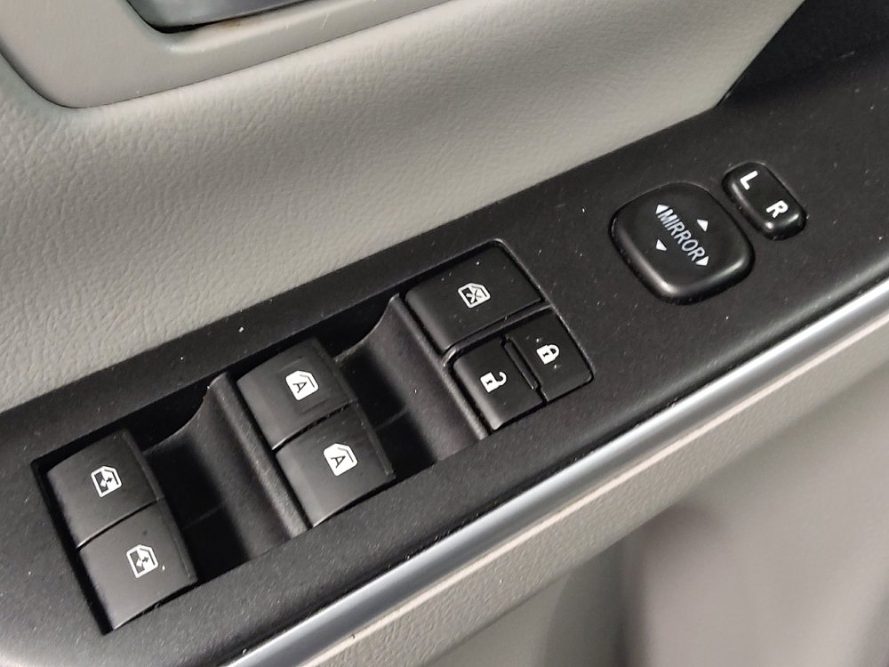 Used 2015 Toyota Camry LE FWD image 27