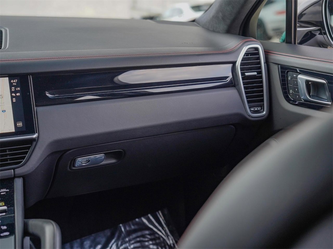 Certified 2023 Porsche Cayenne GTS image 32