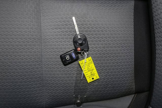 Used 2018 Ford Escape SE image 35