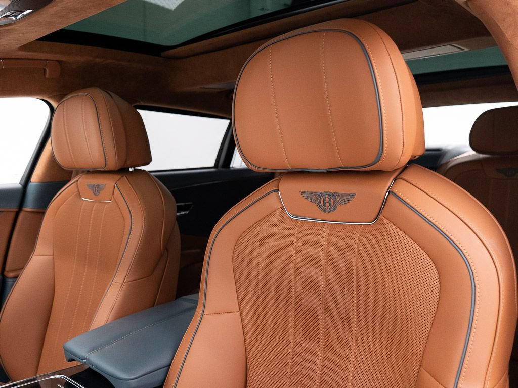 Certified 2022 Bentley Flying Spur V8 AWD/4WD image 16