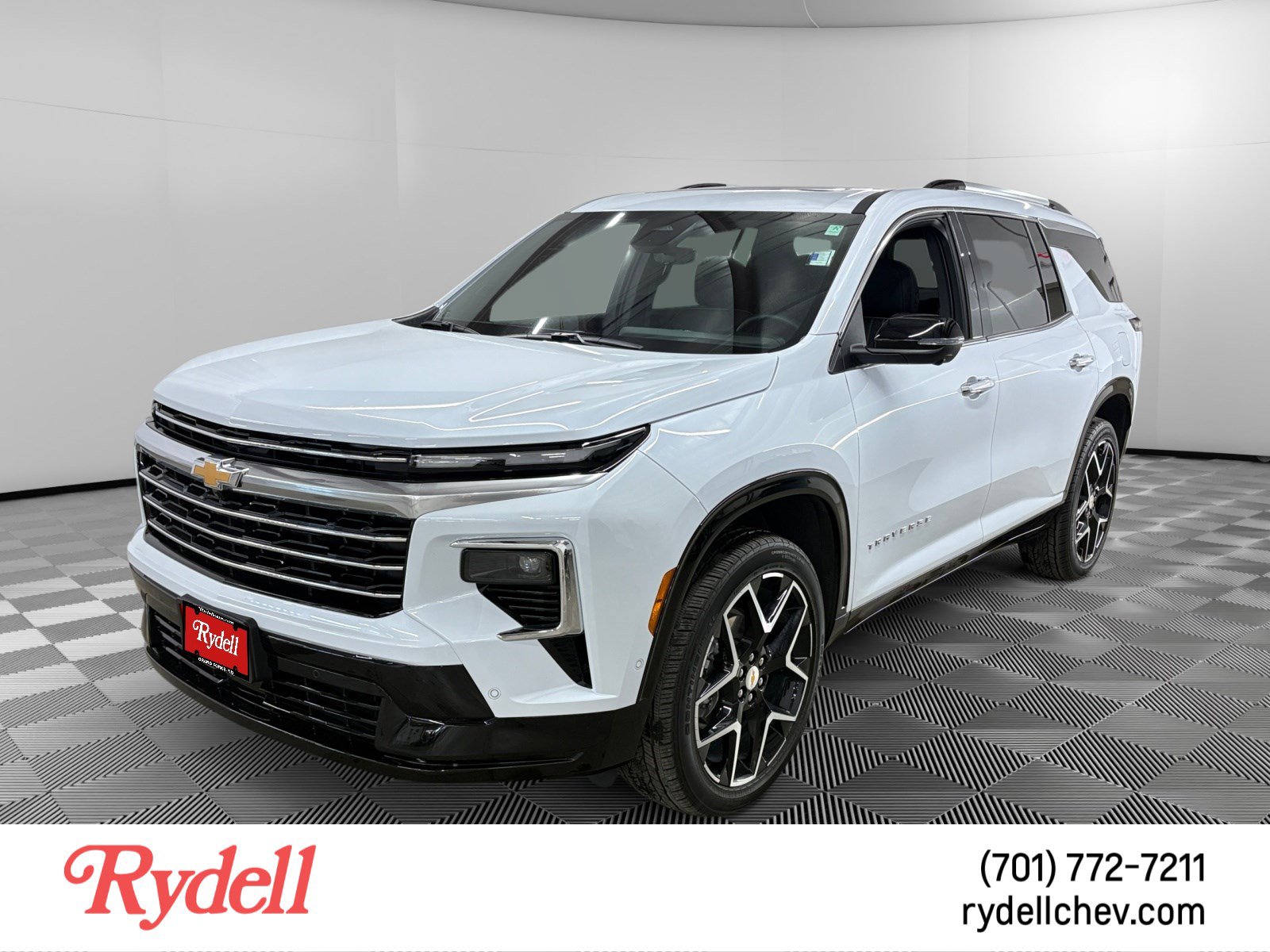 Used 2026 Chevrolet Traverse High Country w/ LPO, Floor Liner Package AWD/4WD image 1