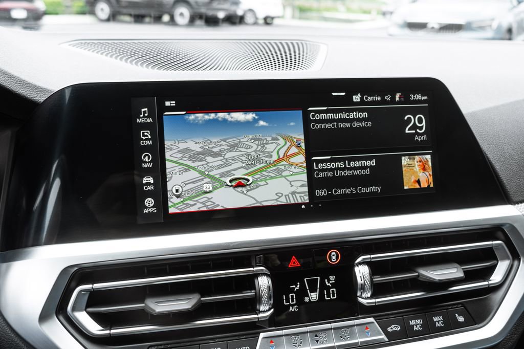 Used 2022 BMW M4 Competition w/ Executive Package RWD image 21