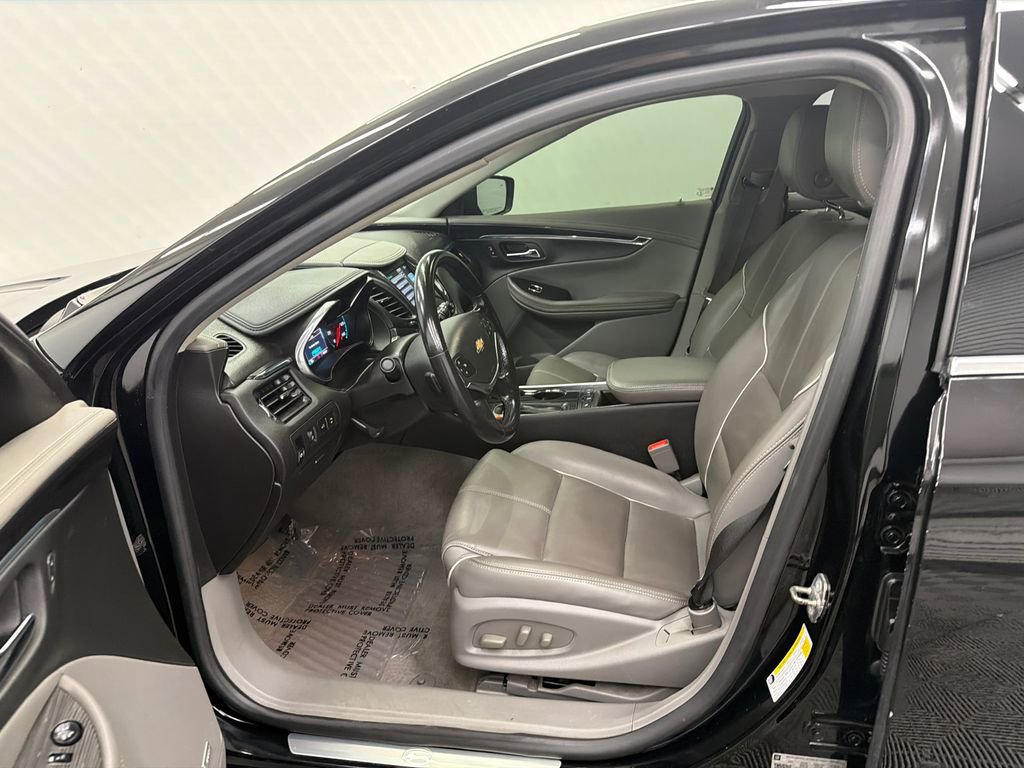 Used 2018 Chevrolet Impala Premier FWD image 9