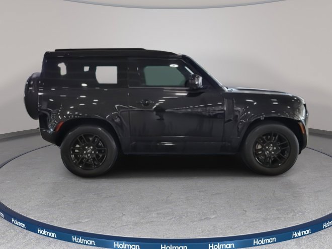 Used 2023 Land Rover Defender 90 X-Dynamic SE image 6