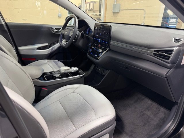 Used 2021 Hyundai Ioniq Limited image 6