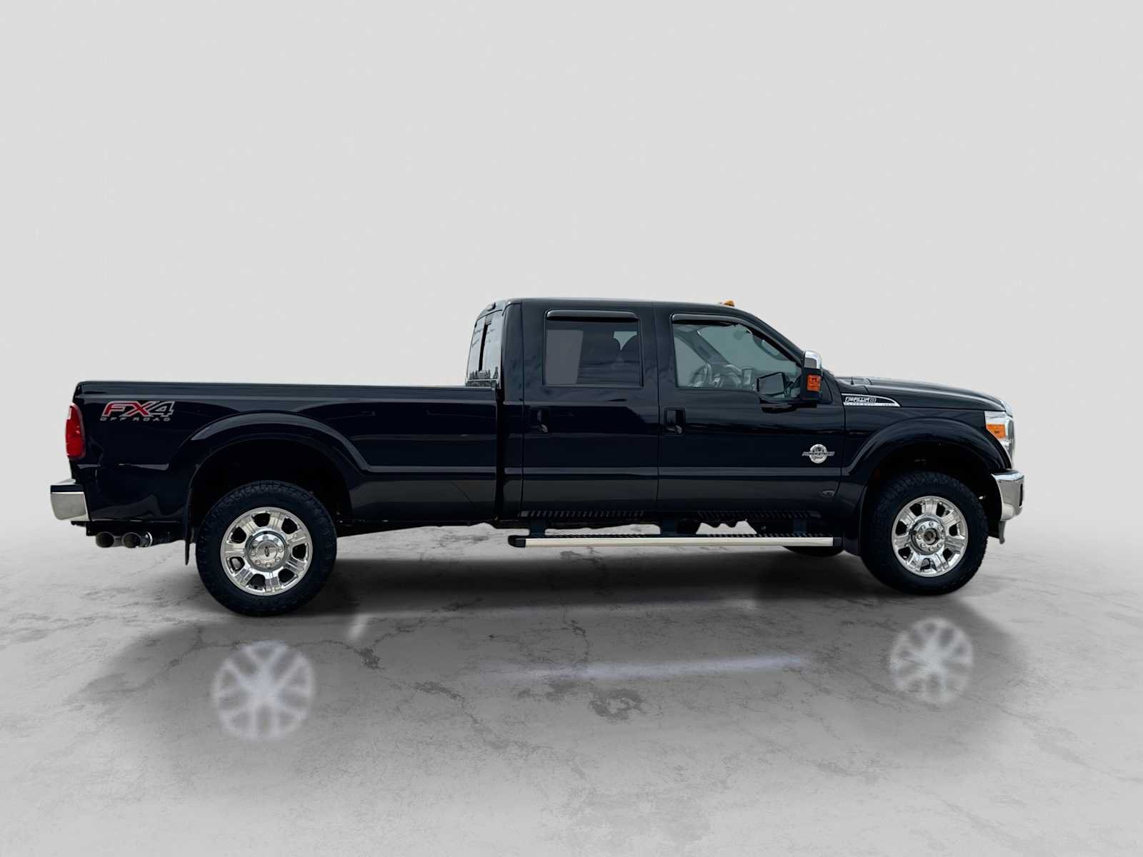 Used 2016 Ford F250 Lariat w/ Lariat Ultimate Package AWD/4WD image 7