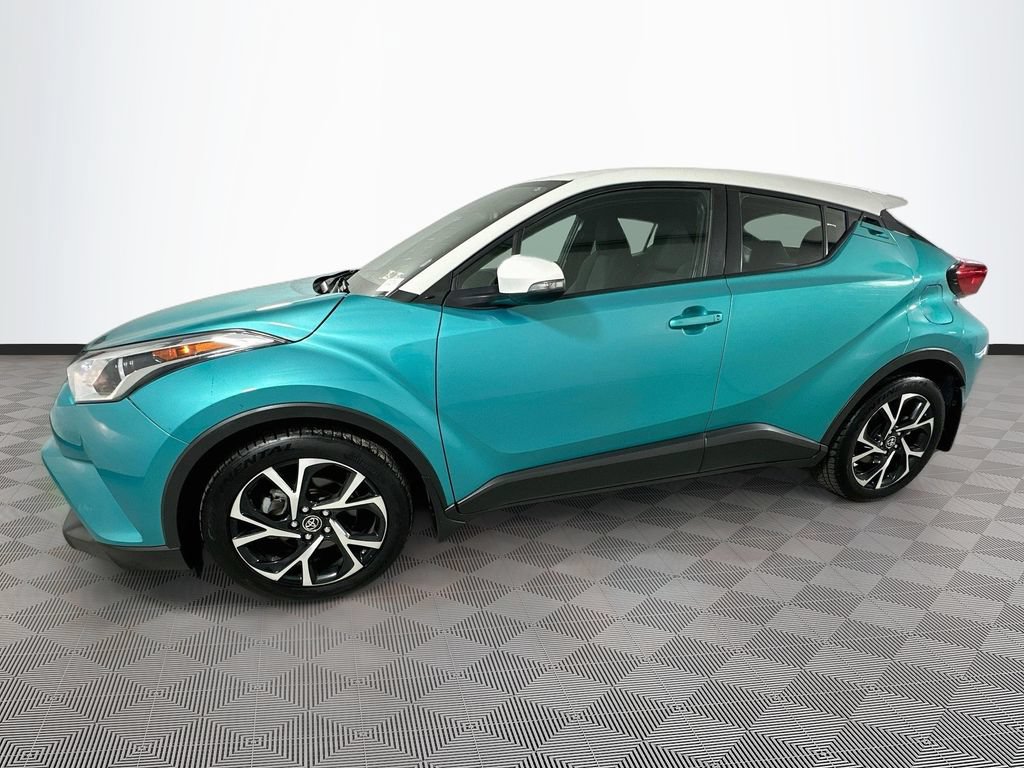 Used 2018 Toyota C-HR XLE FWD image 4