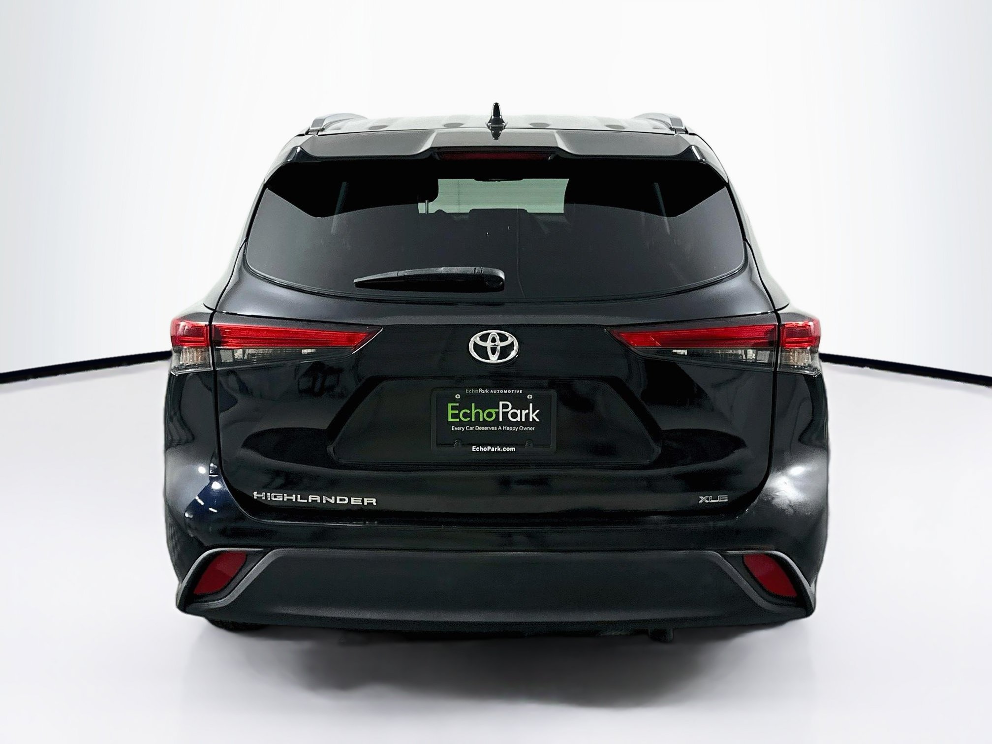Used 2021 Toyota Highlander XLE FWD image 7