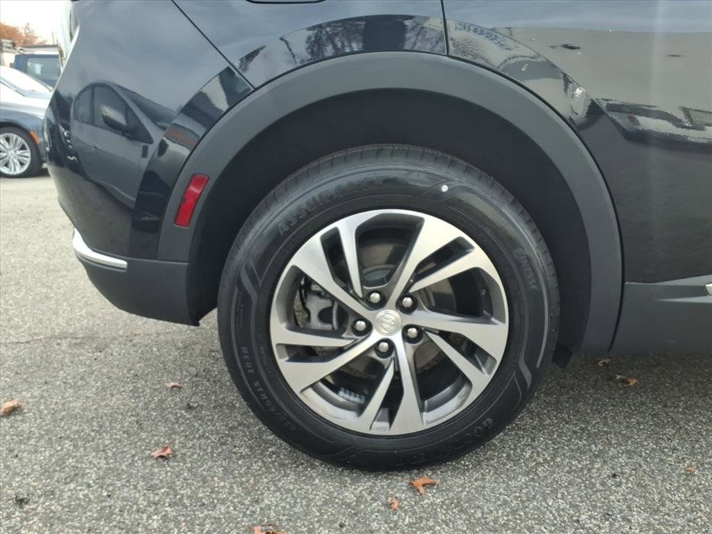 Certified 2021 Buick Envision Essence image 5