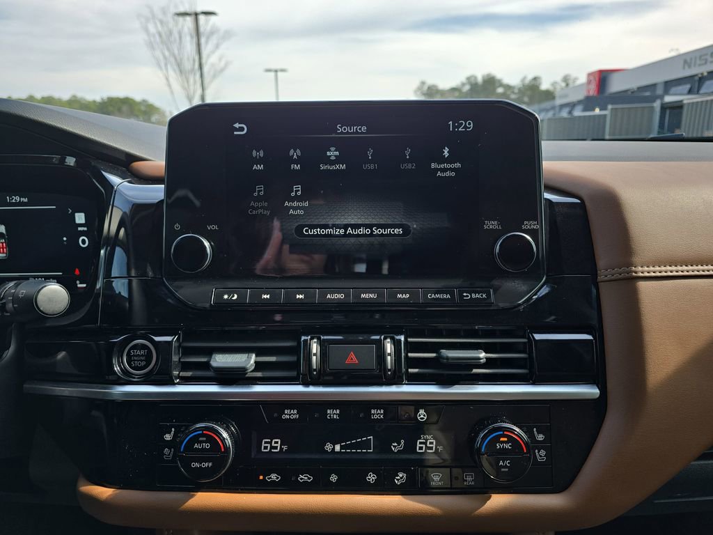 Used 2024 Nissan Pathfinder Platinum w/ Black Appearance Package image 26