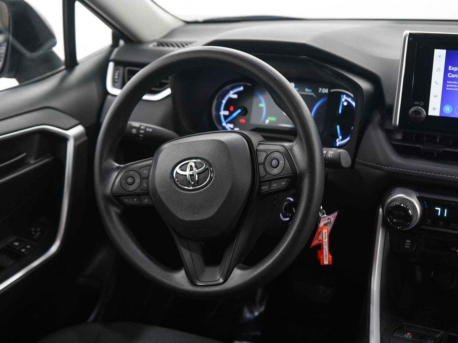 Used 2025 Toyota RAV4 LE AWD/4WD image 14