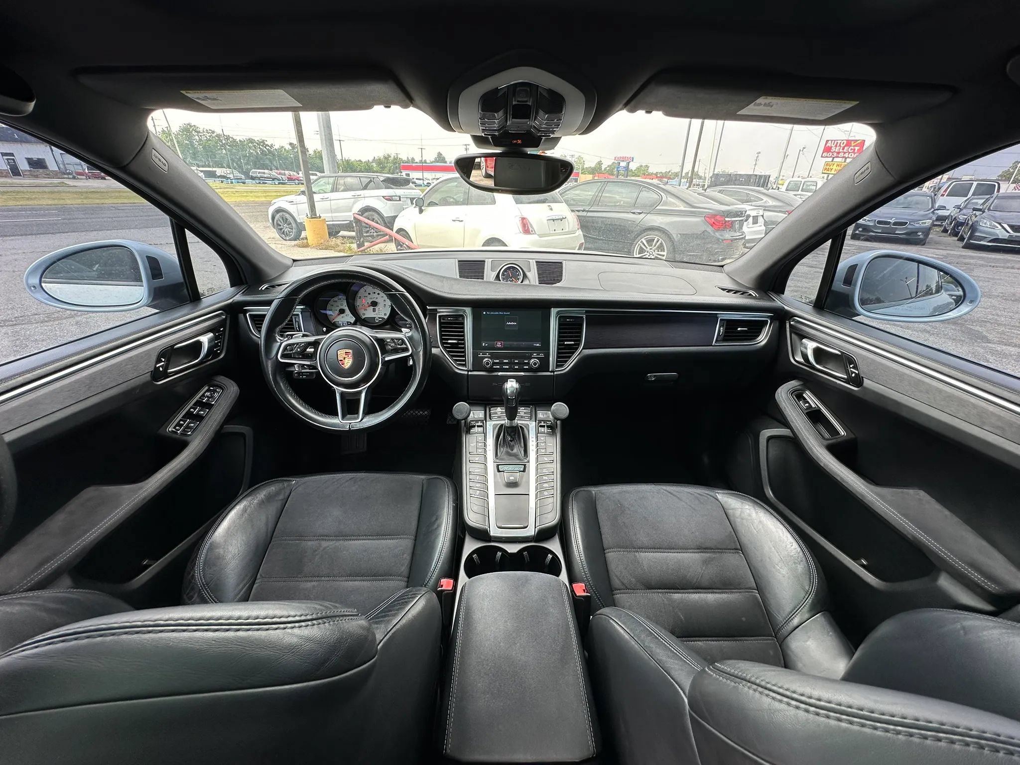 Used 2017 Porsche Macan GTS AWD/4WD image 2