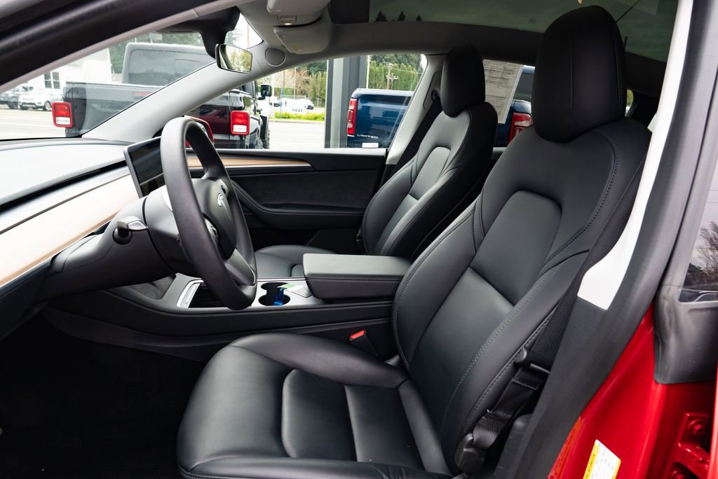 Used 2022 Tesla Model Y Long Range AWD/4WD image 16