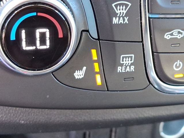 Used 2021 Chevrolet Traverse LT FWD image 39