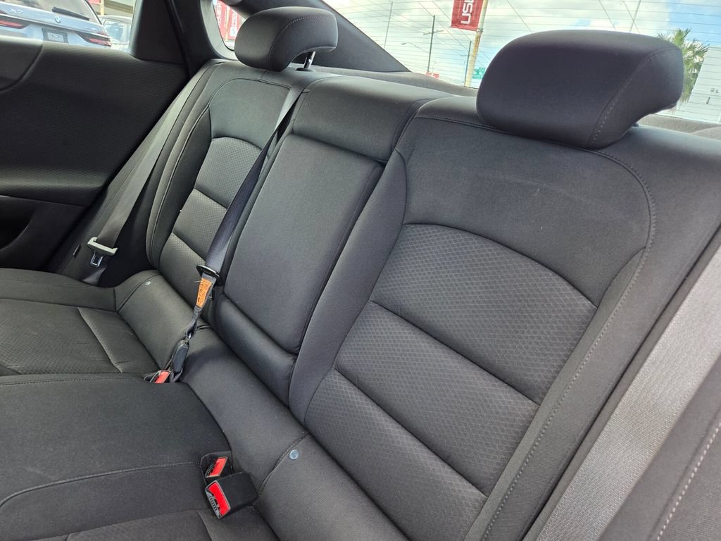 Used 2021 Chevrolet Malibu LT FWD image 23