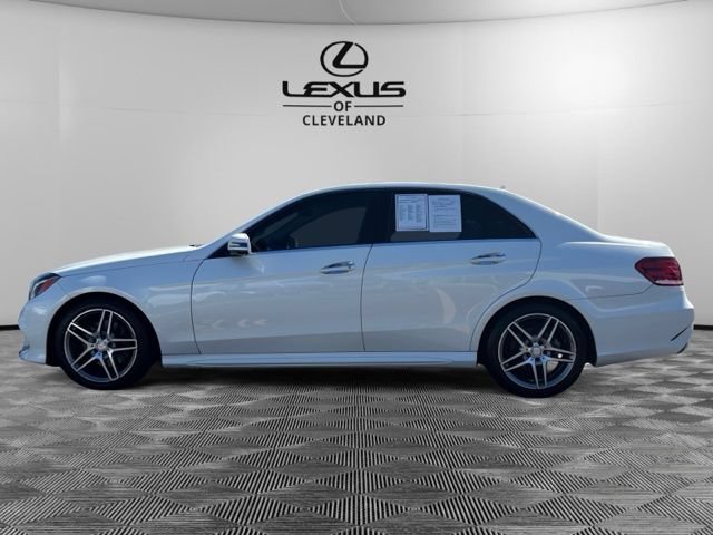 Used 2016 Mercedes-Benz E 350 4MATIC Sedan image 3