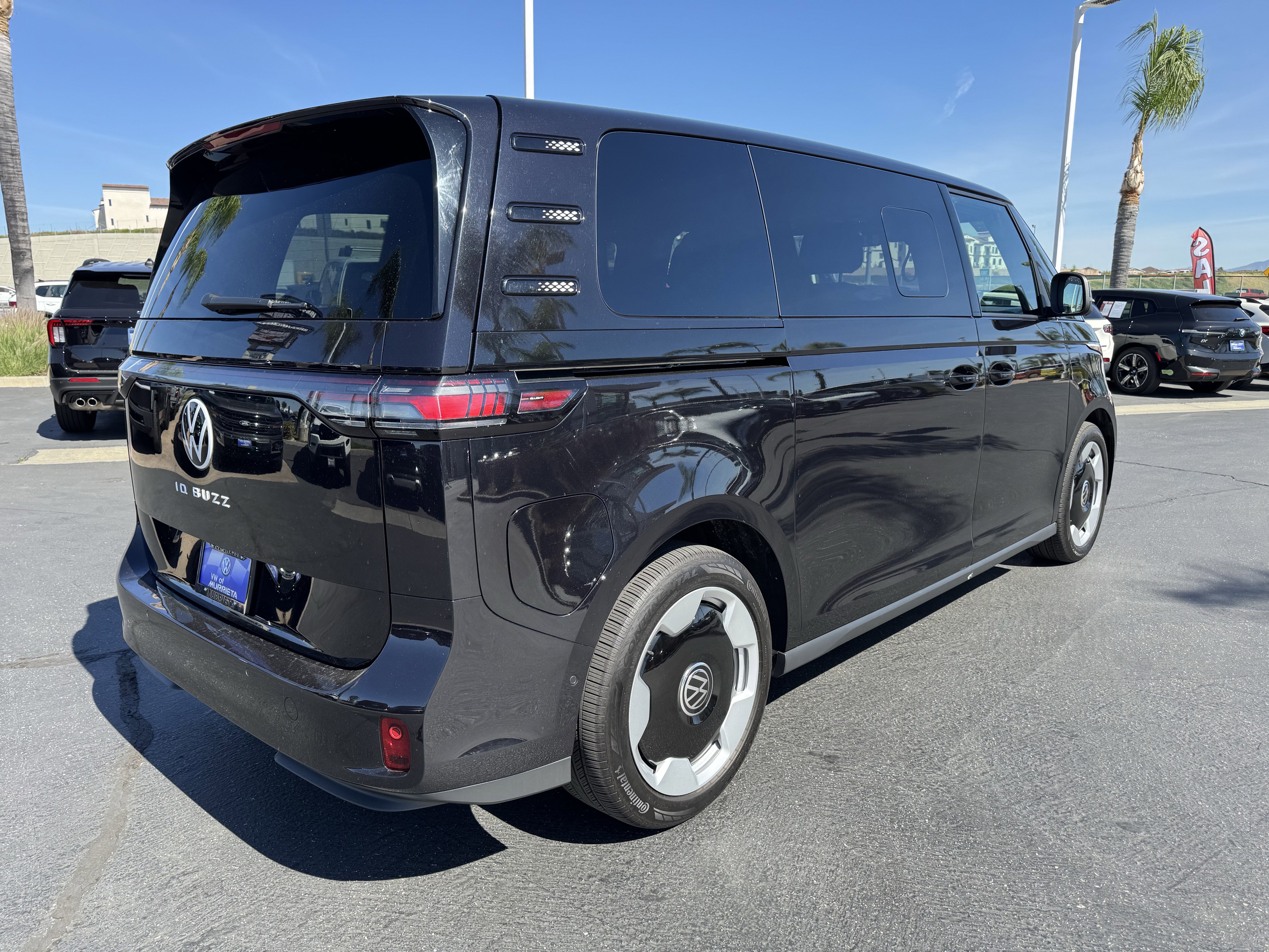 Used 2025 Volkswagen ID. Buzz Pro S image 10