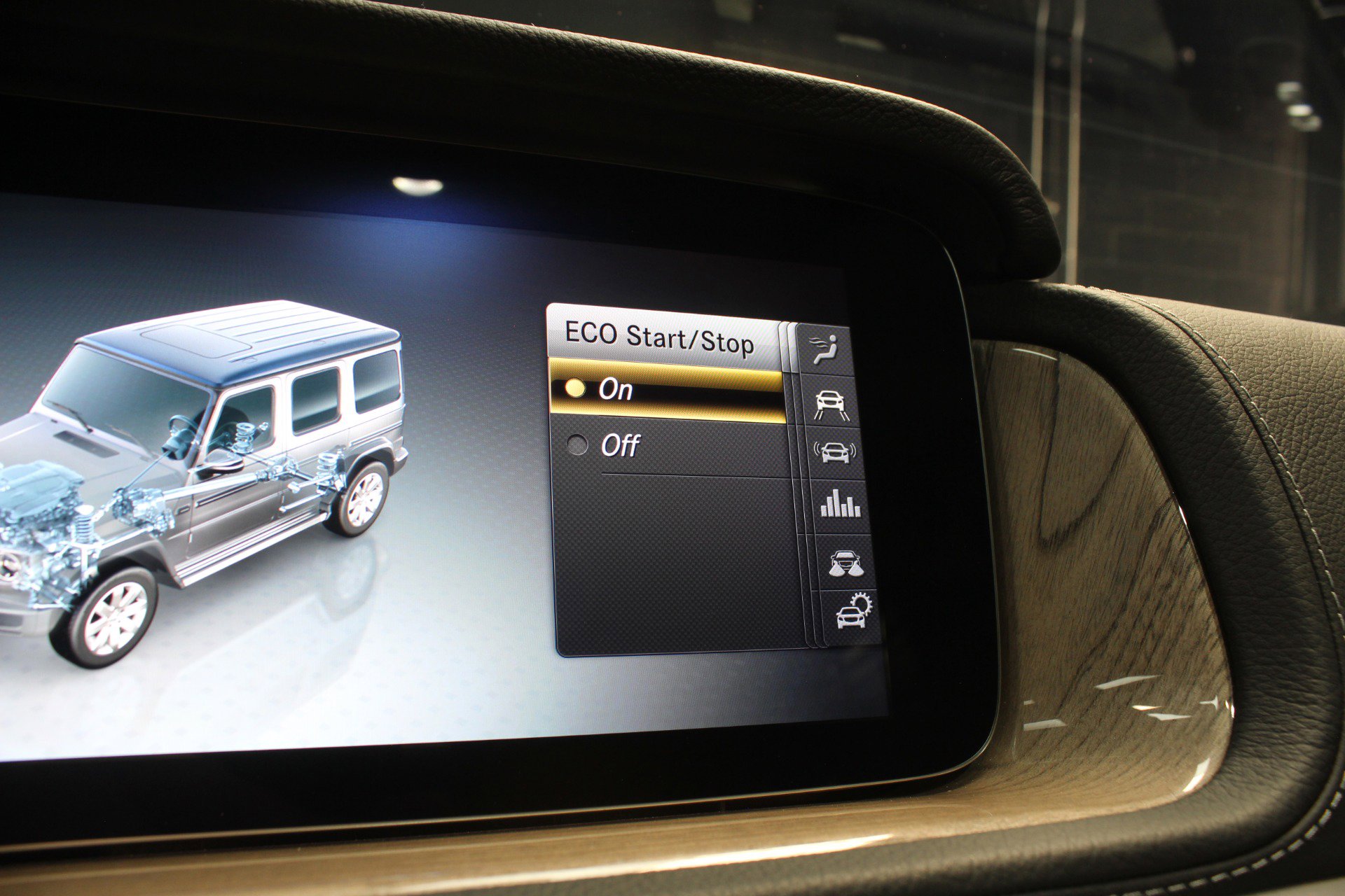 Used 2022 Mercedes-Benz G 550 w/ Exclusive Interior Package image 56
