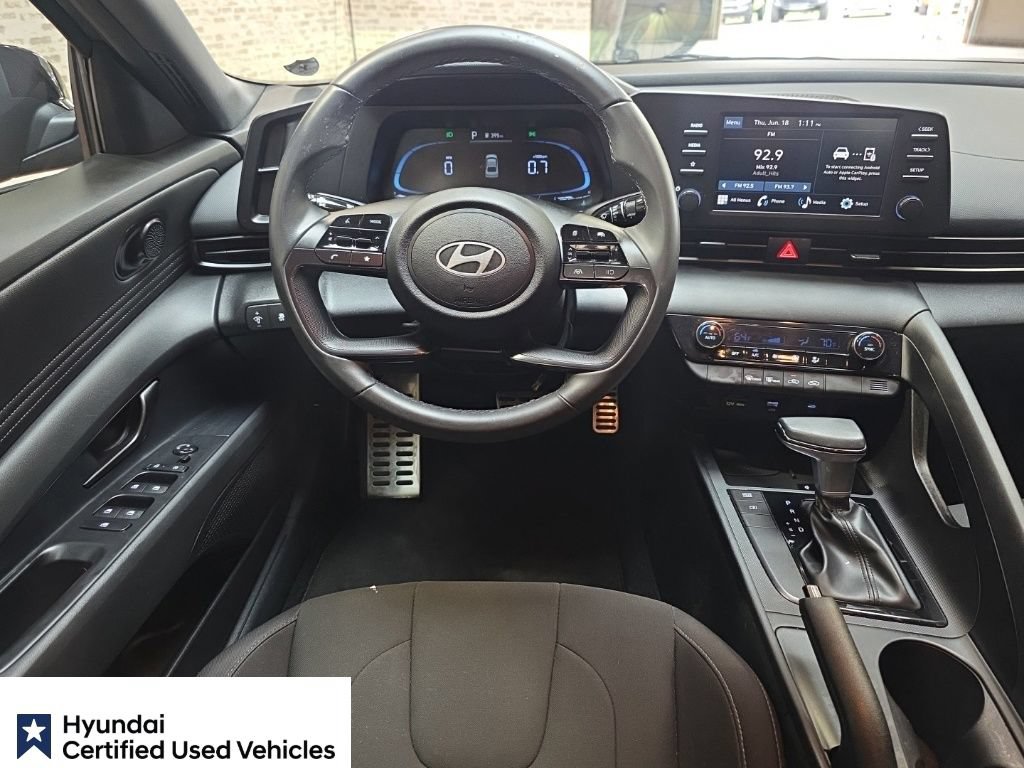 Certified 2025 Hyundai Elantra Sport FWD image 16