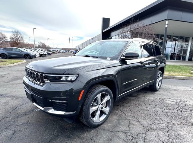 Used 2022 Jeep Grand Cherokee L Limited image 4