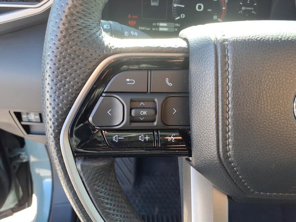 Used 2024 Toyota Tundra Limited AWD/4WD image 30