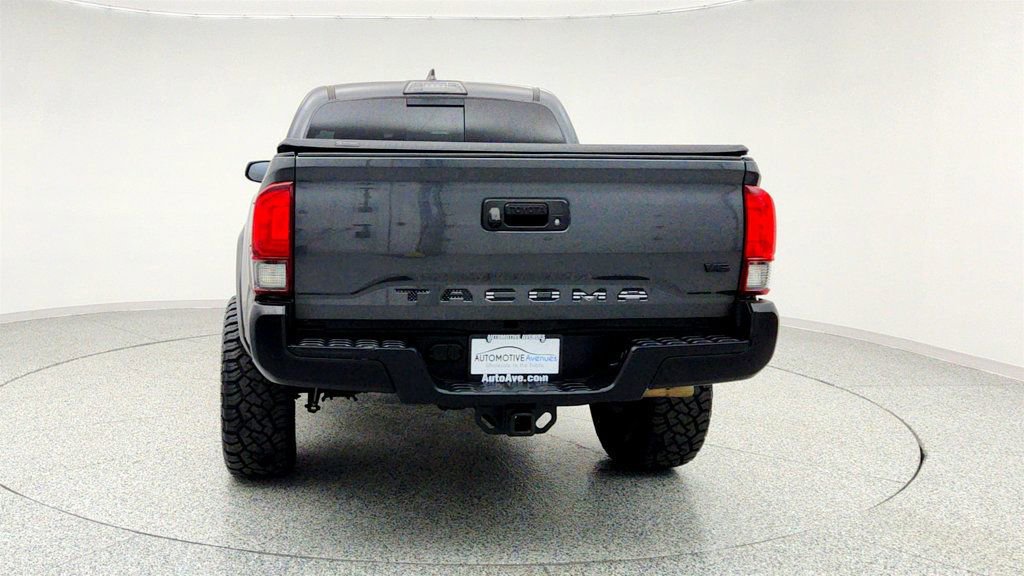 Used 2018 Toyota Tacoma SR5 image 6