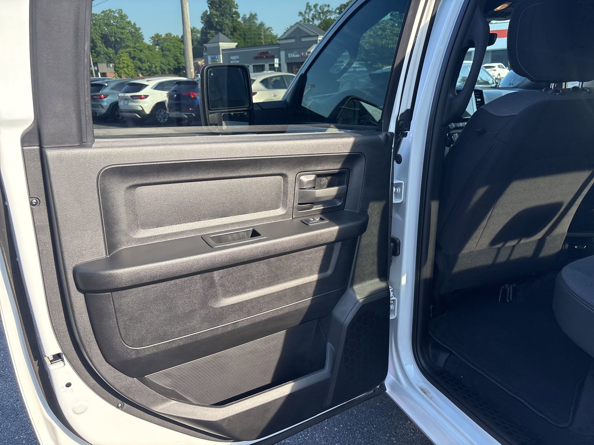 Used 2024 RAM 2500 Tradesman w/ Safety Group image 22