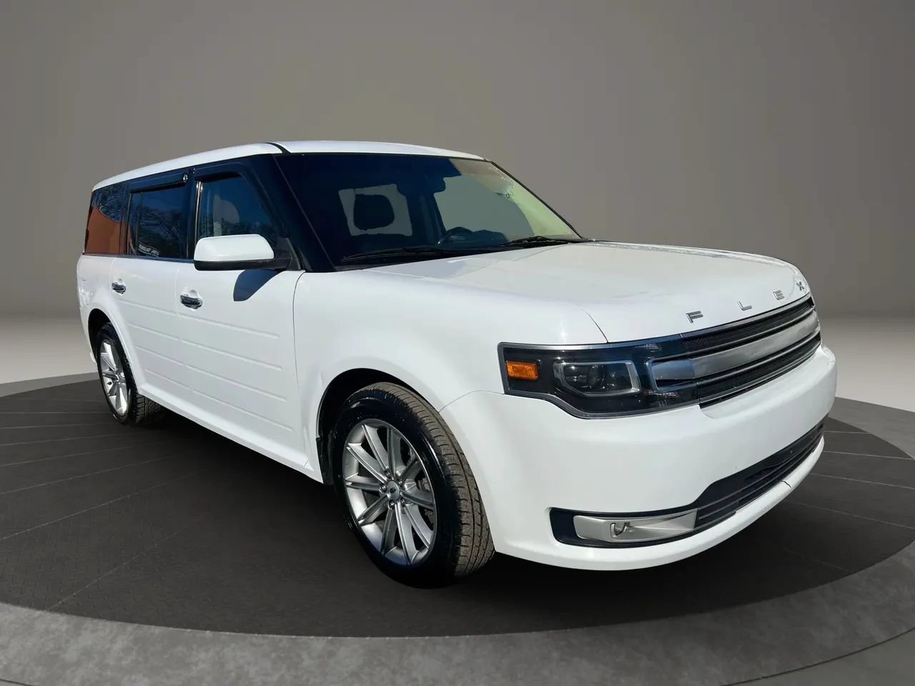 Used 2019 Ford Flex Limited AWD/4WD image 3