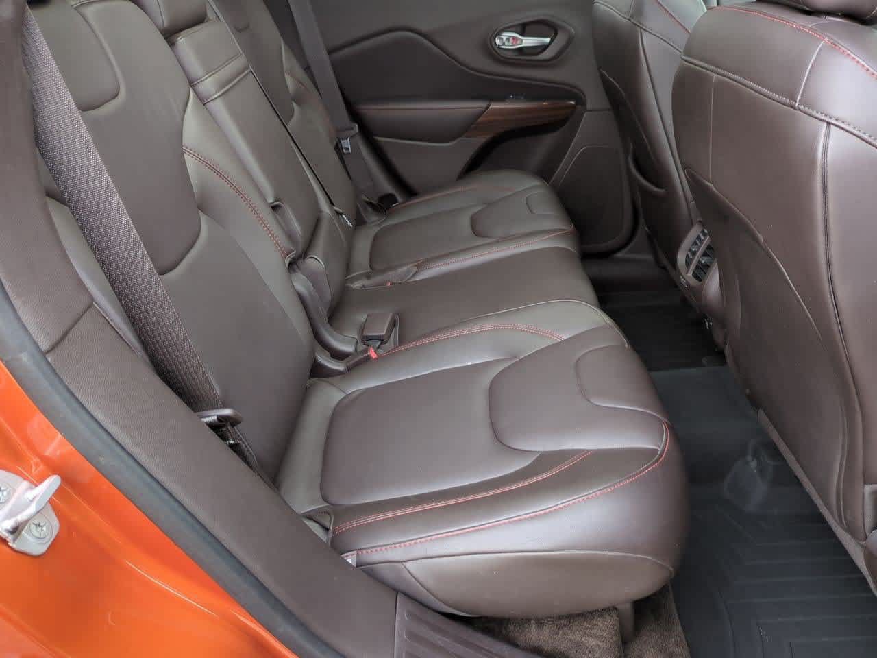 Used 2015 Jeep Cherokee Trailhawk w/ Comfort/Convenience Group AWD/4WD image 20