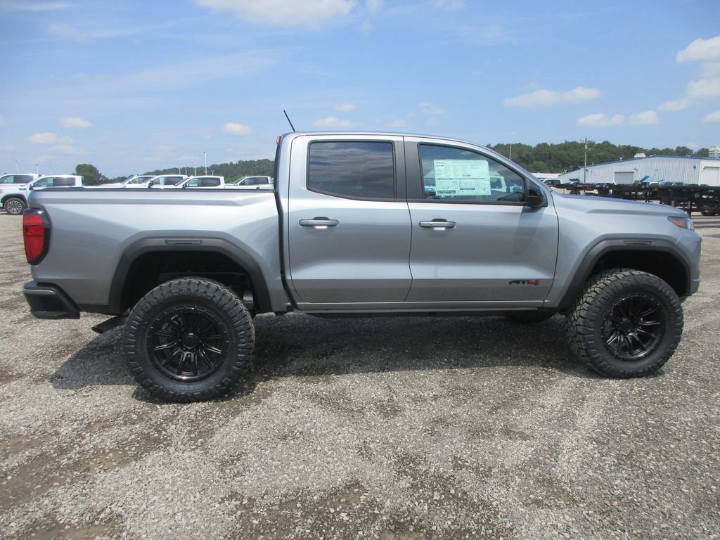 New 2026 GMC Canyon AT4 AWD/4WD image 3