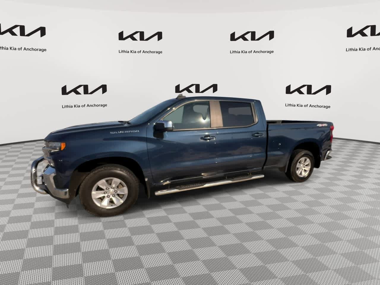 Used 2021 Chevrolet Silverado 1500 LT w/ Bed Protection Package AWD/4WD image 6