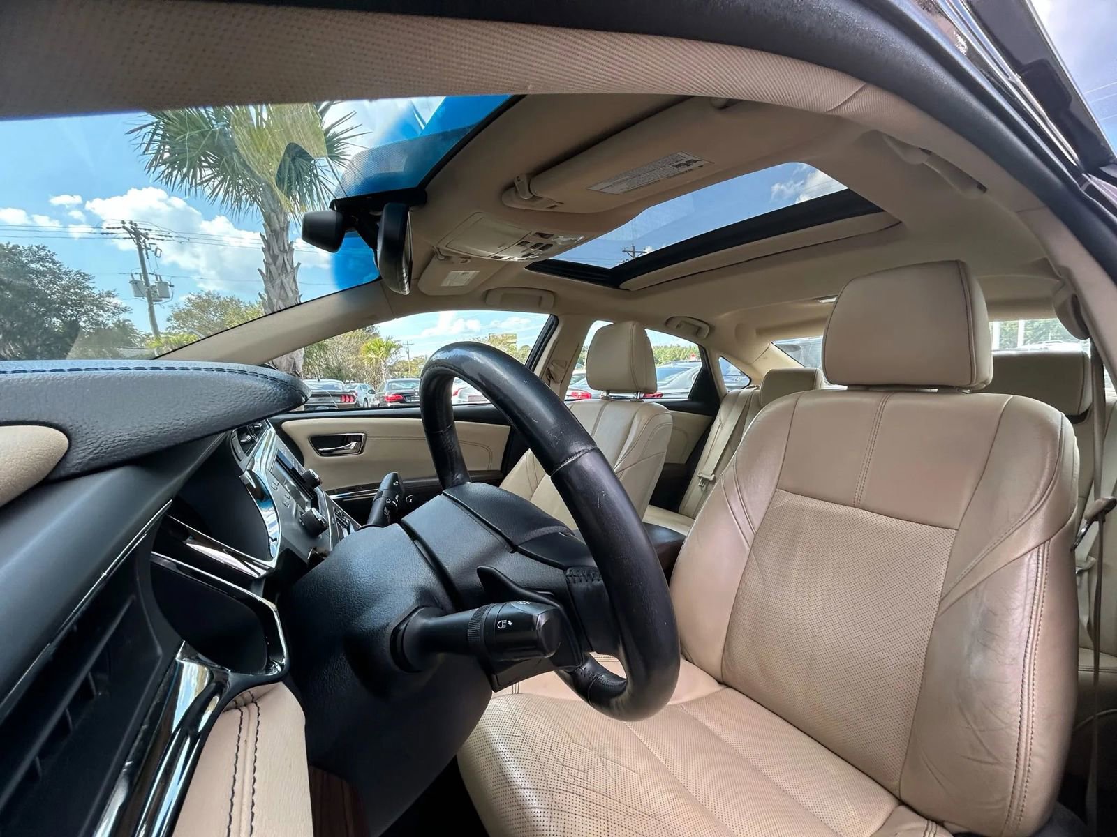 Used 2013 Toyota Avalon Limited image 11