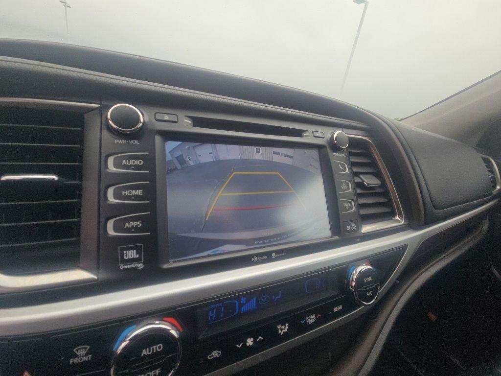 Used 2014 Toyota Highlander Limited AWD/4WD image 20