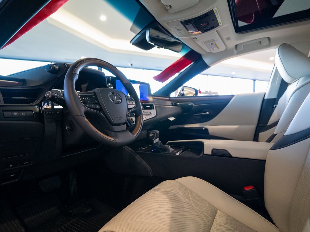 New 2025 Lexus ES 350 Luxury image 11