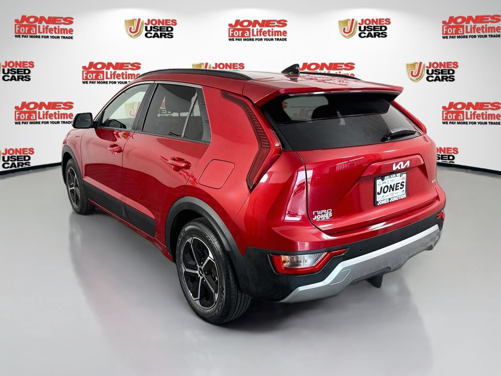 Used 2023 Kia Niro EX FWD image 2