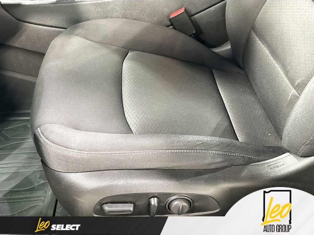 Used 2021 Chevrolet Malibu LT FWD image 18