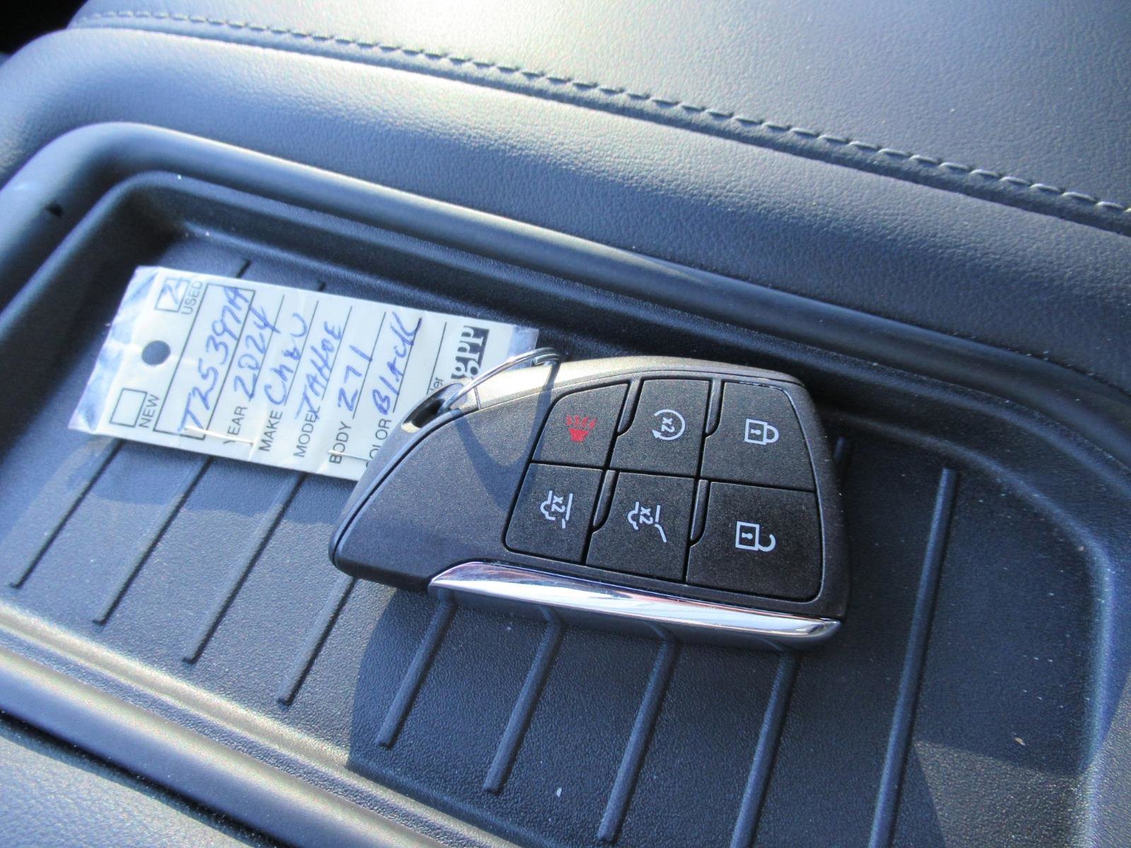 Used 2024 Chevrolet Tahoe Z71 w/ Luxury Package image 29