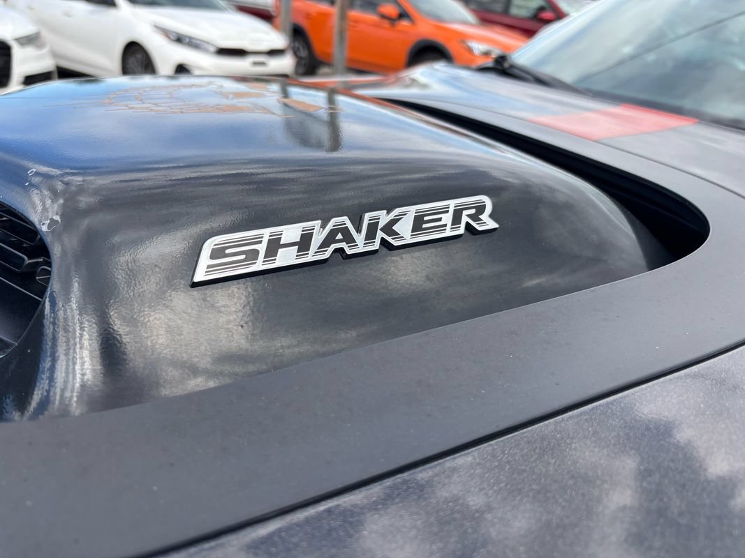Used 2015 Dodge Challenger R/T Plus RWD image 32