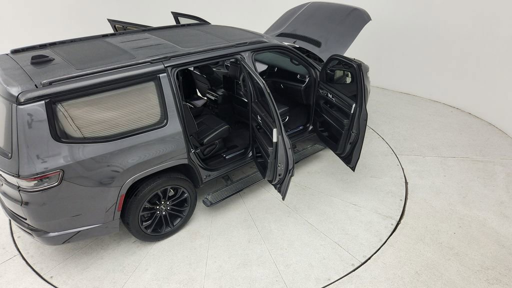 Used 2022 Jeep Grand Wagoneer Series II image 45
