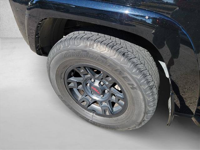 Used 2023 Toyota 4Runner SR5 AWD/4WD image 9