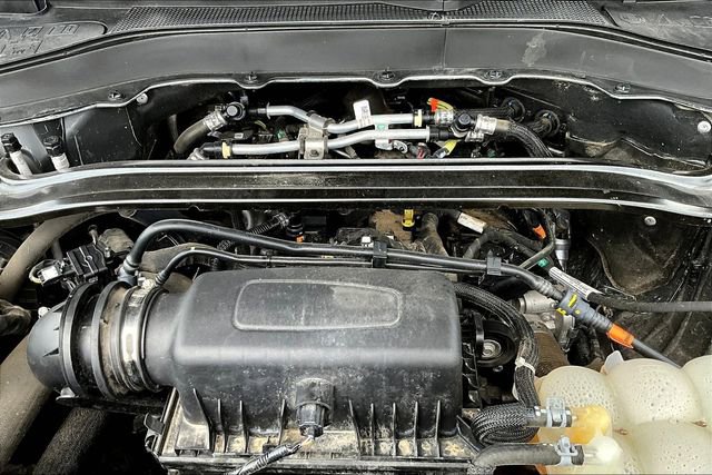 Used 2023 Ford Explorer ST-Line w/ Class IV Trailer Tow Package RWD image 32