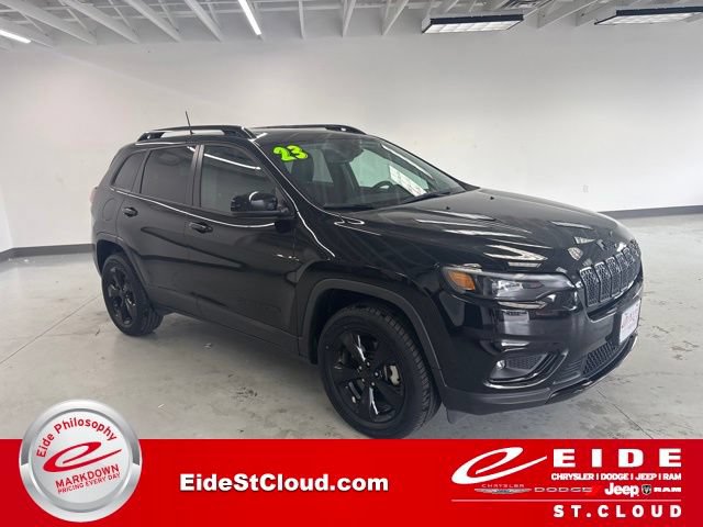 Used 2023 Jeep Cherokee Altitude Lux w/ Lux Elite Package