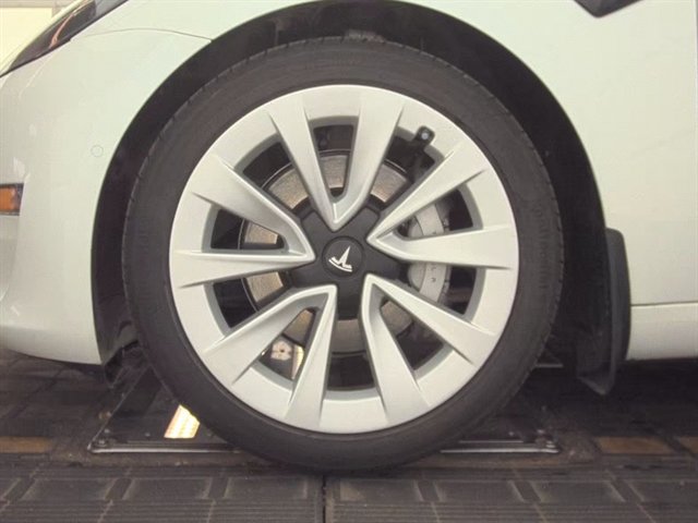 Used 2022 Tesla Model 3 Long Range AWD/4WD image 7