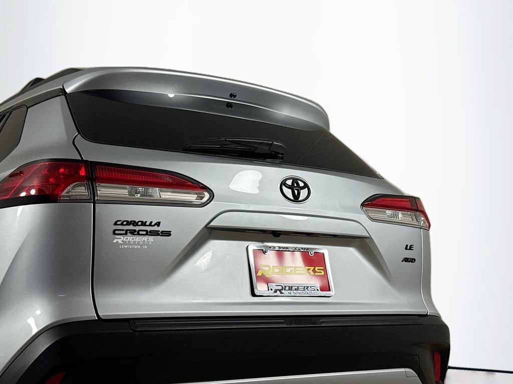 Certified 2025 Toyota Corolla Cross LE w/ Moonroof Package AWD/4WD image 27