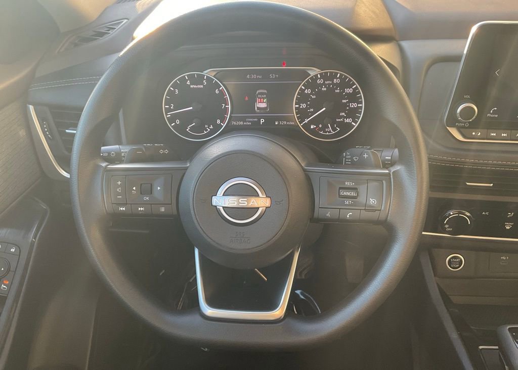 Used 2023 Nissan Rogue S image 11