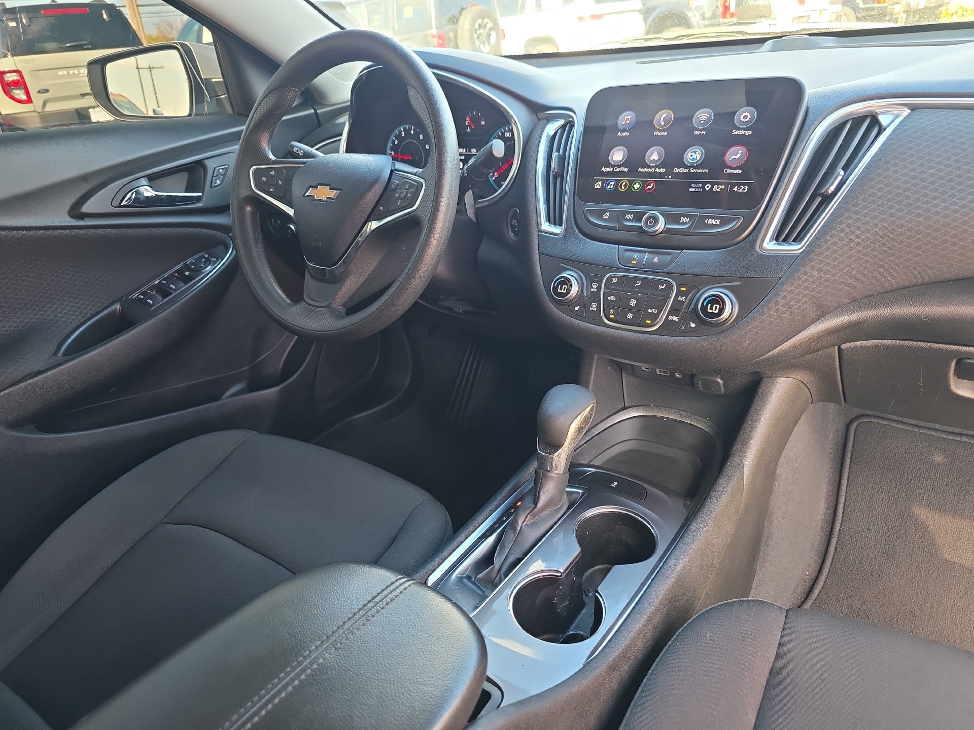 Used 2021 Chevrolet Malibu LT FWD image 16