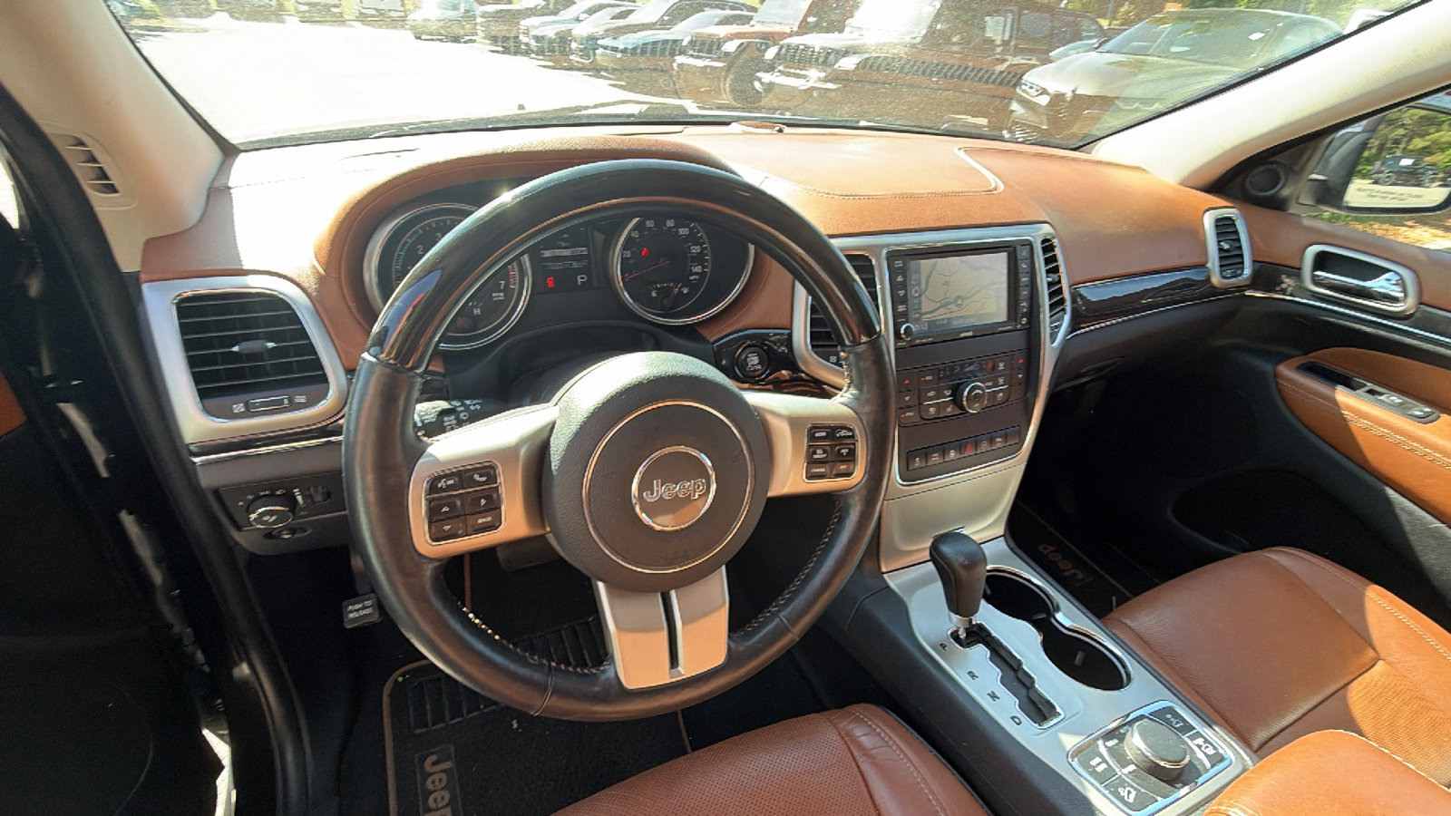 Used 2012 Jeep Grand Cherokee Overland Summit AWD/4WD image 26