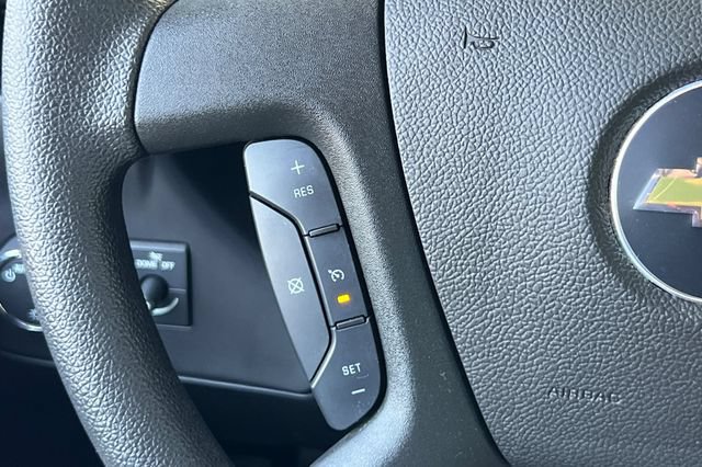 Used 2025 Chevrolet Express 2500 RWD image 30